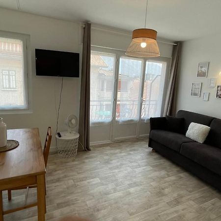 Le Bout Du Lac Studio Renove Avec Balcon Et Vue Sur La Montagne Annecy Ngoại thất bức ảnh